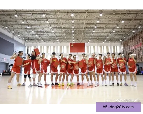 女篮集训名单公布双塔回归在即